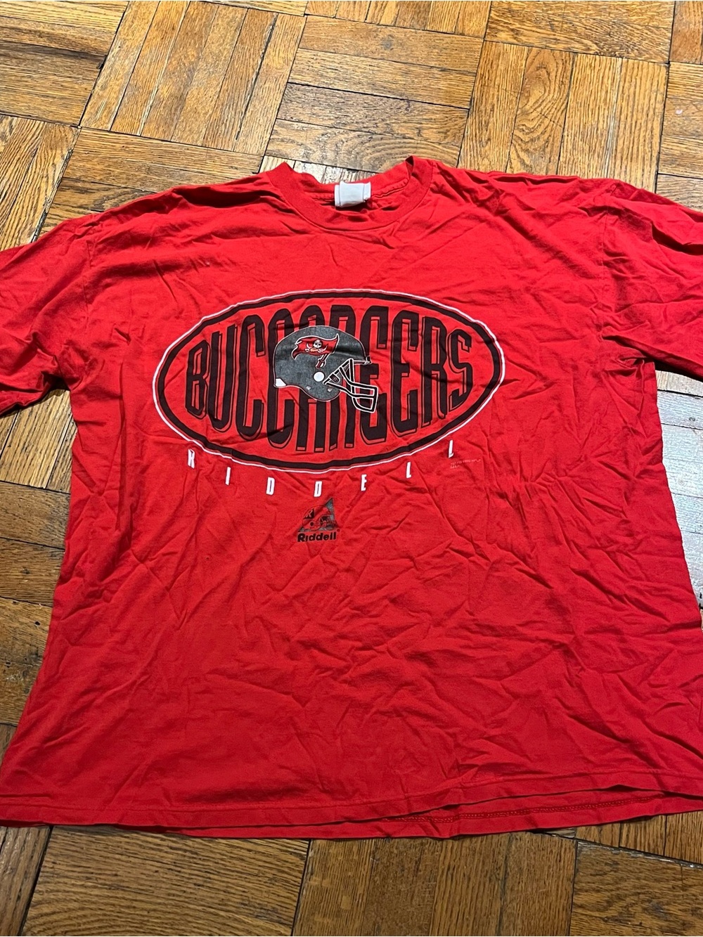 Tampa Bay Buccaneers Red Graphic Tee